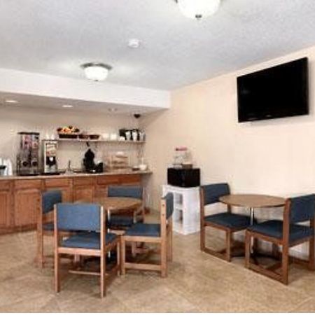 American Best Value Inn Lawrence Buitenkant foto